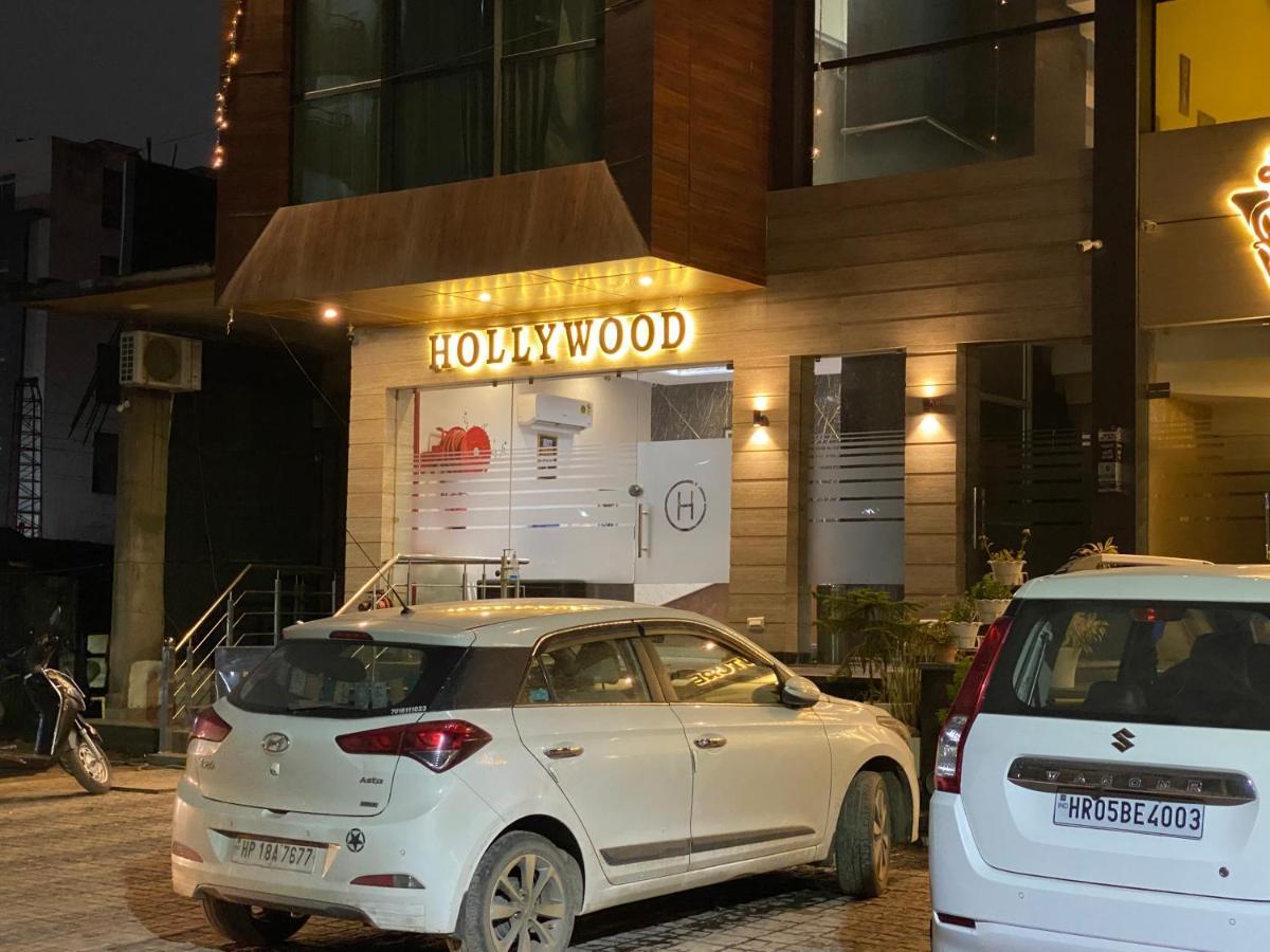 Hotel Hollywood - Family Hotel Zirakpur Екстер'єр фото