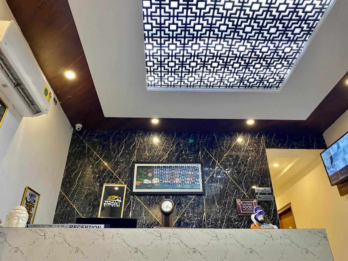 Hotel Hollywood - Family Hotel Zirakpur Екстер'єр фото
